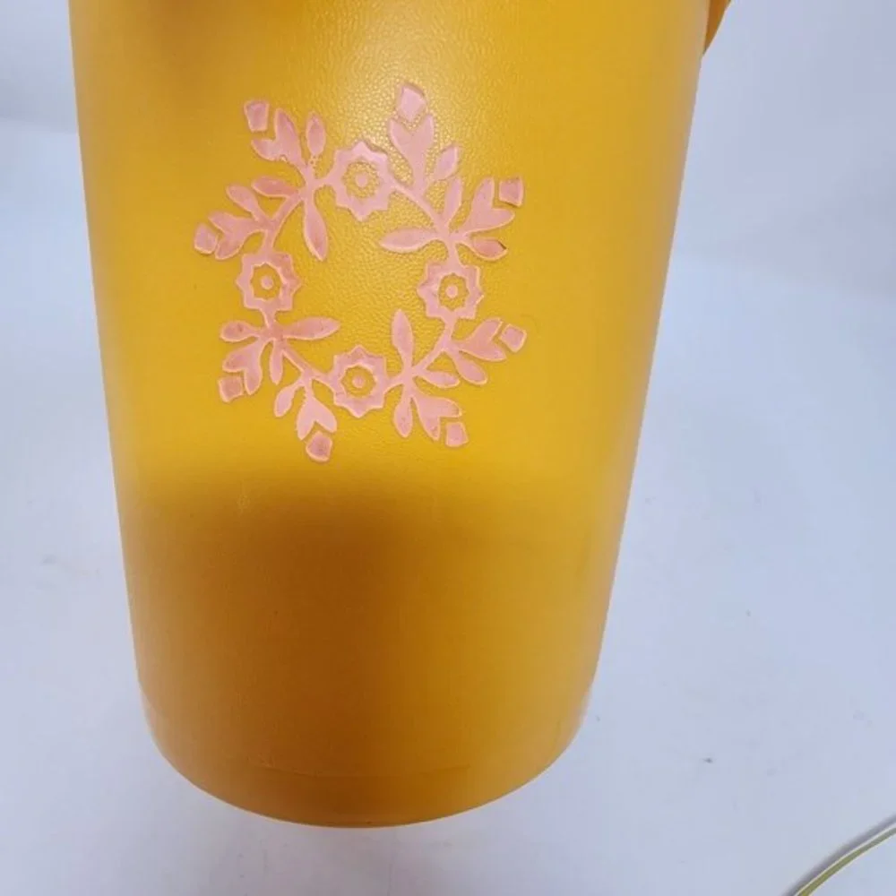 Tupperware Vintage Gold /Yellow Storage Canister 809-6‎ With Lid